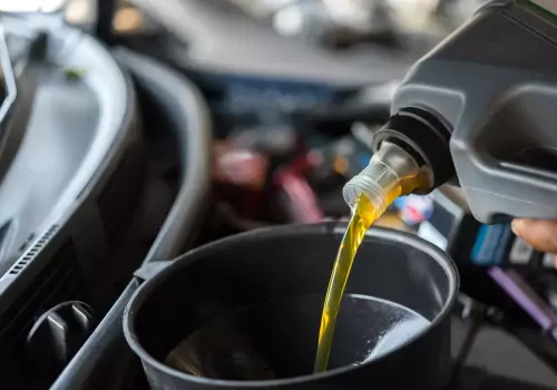 What Oil For My Car? A Simple Guide to Choosing the Right Engine Oil